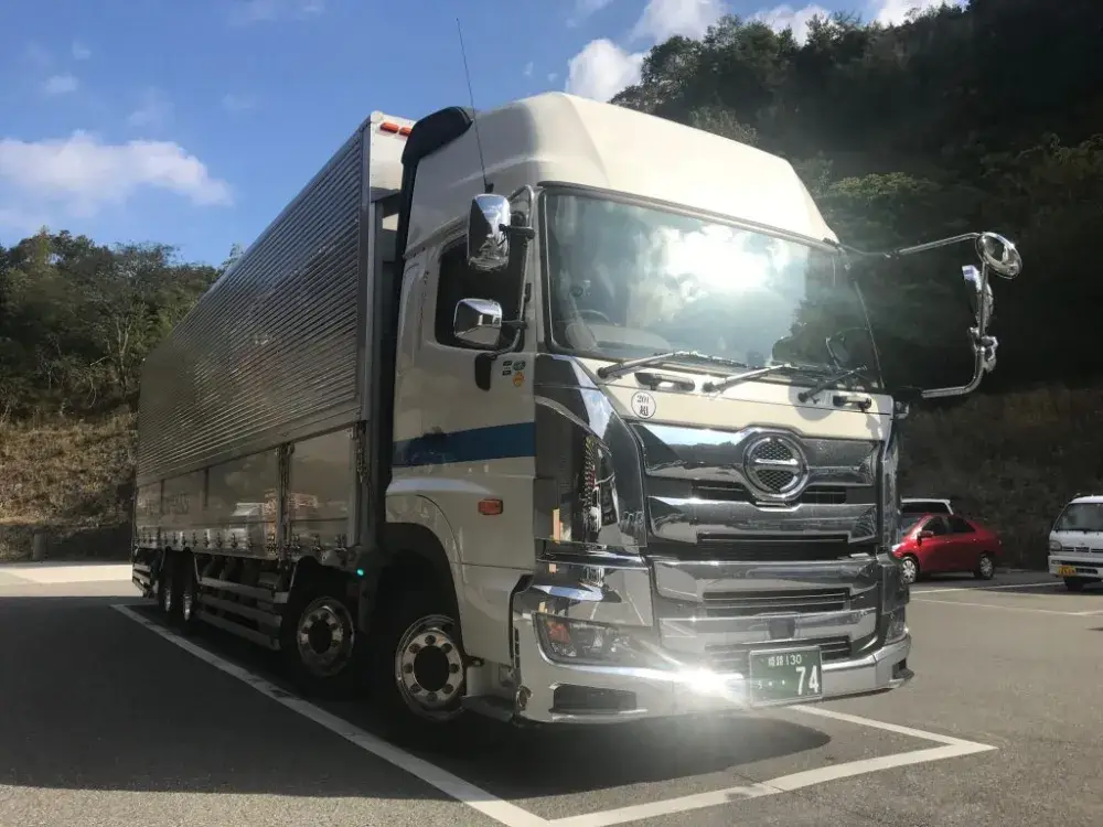 2t準中型トラックドライバー