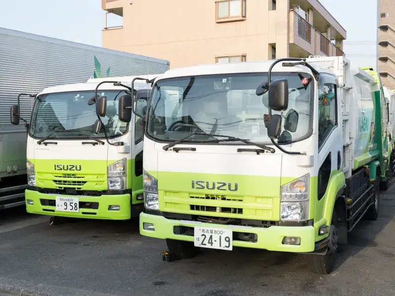 日勤のみ　廃棄物収集の準中型ドライバー