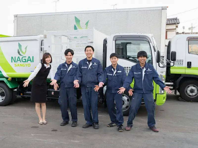 日勤のみ　廃棄物収集の中型（8t限定）ドライバー