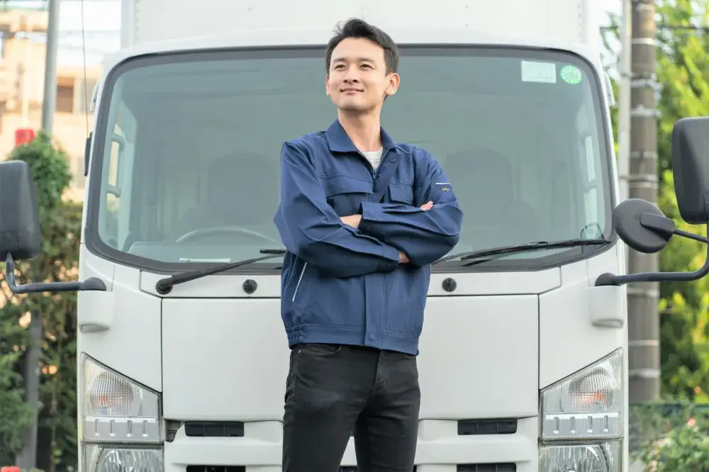 食品系の10t大型トラックドライバー