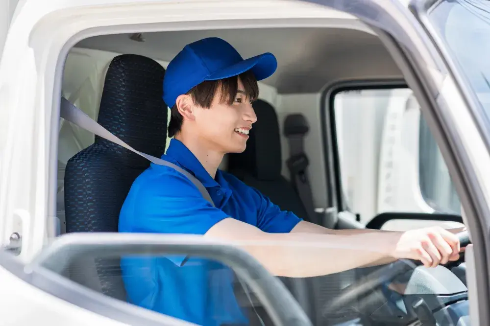 食品系の配送　3tトラックドライバー