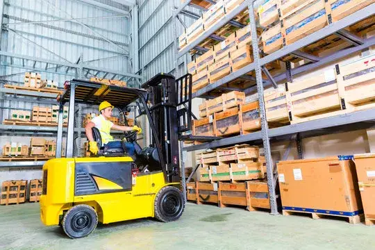 金属スクラップの大型トラックドライバー・工場作業員兼務