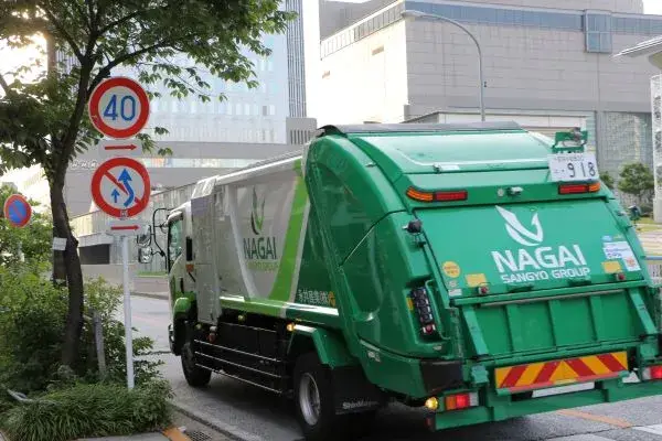 収集運搬の中型ドライバー